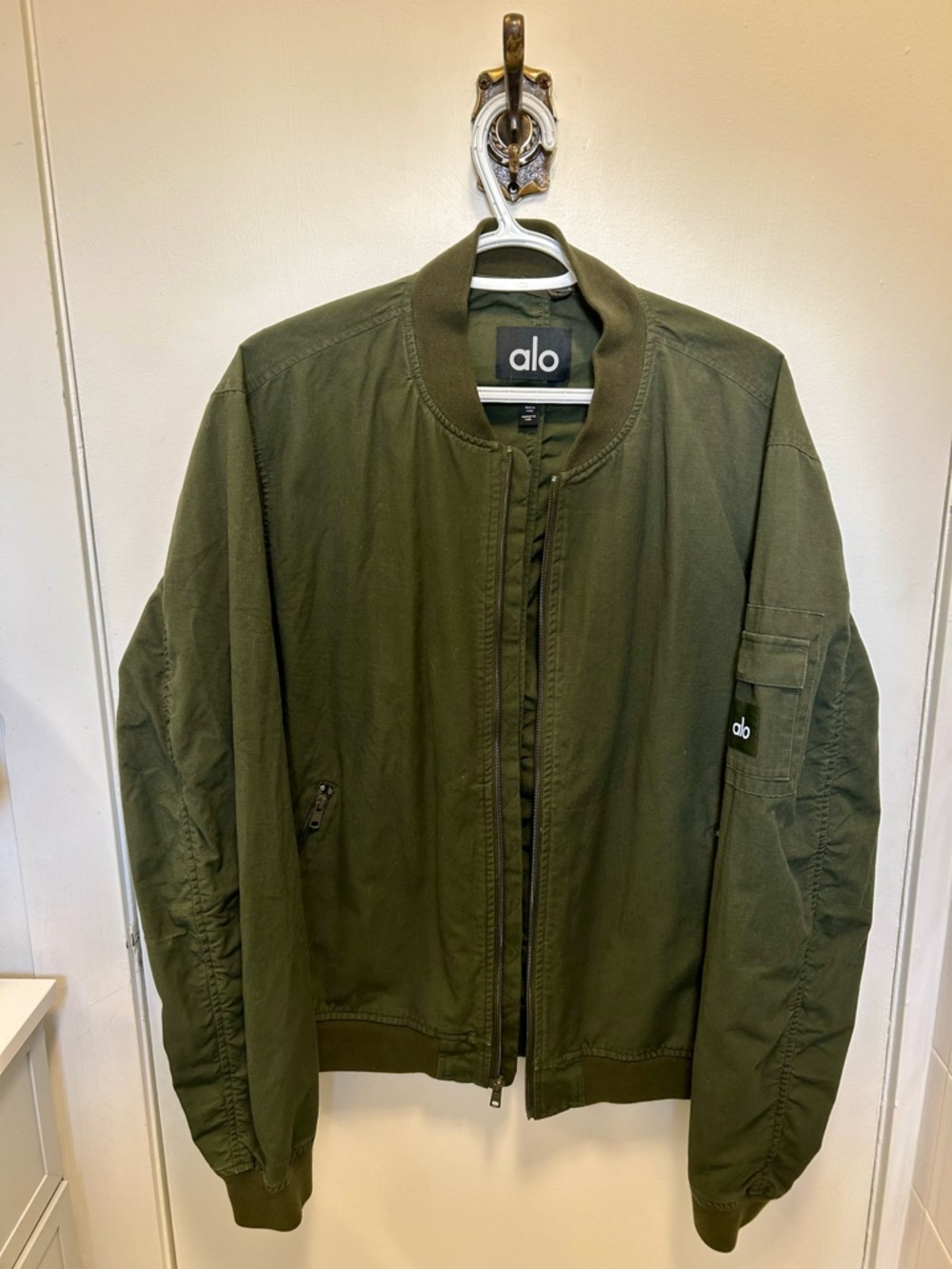 ALO Yoga Men's Olive Green Bomber Jacket